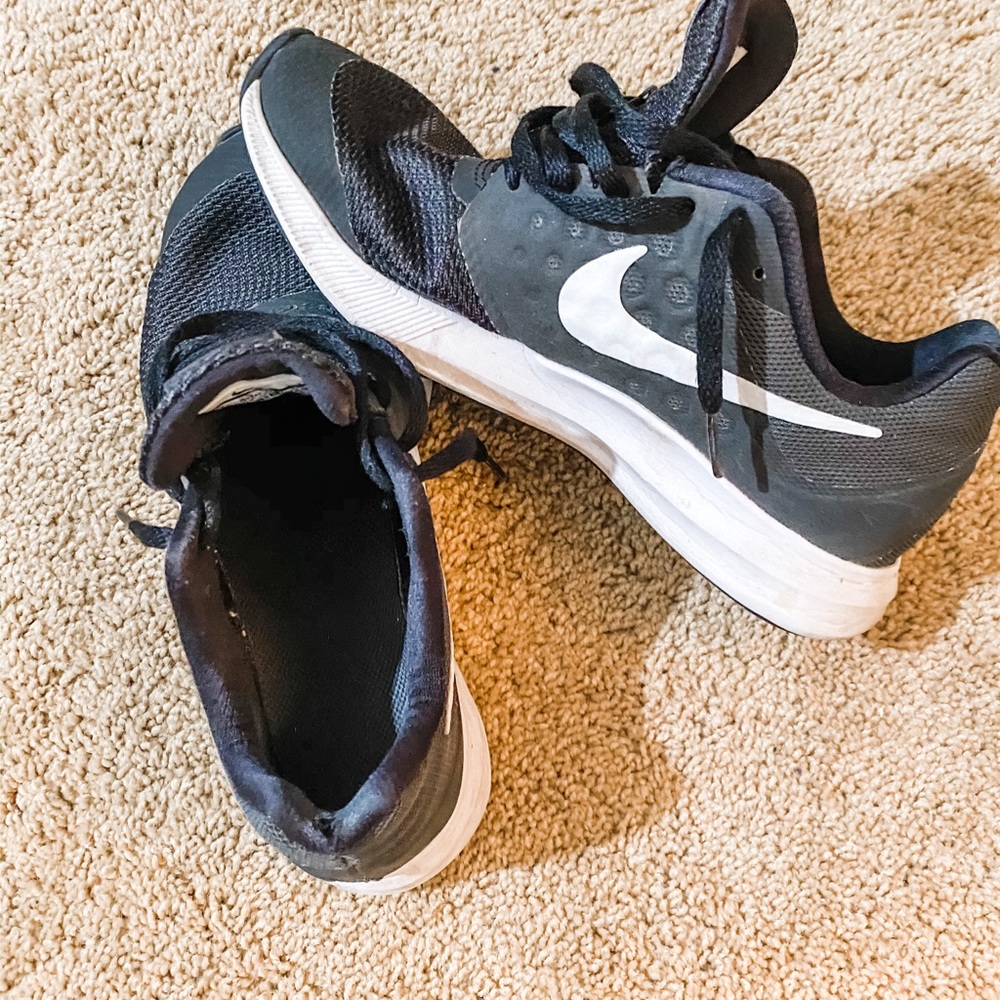 Black Nike’s